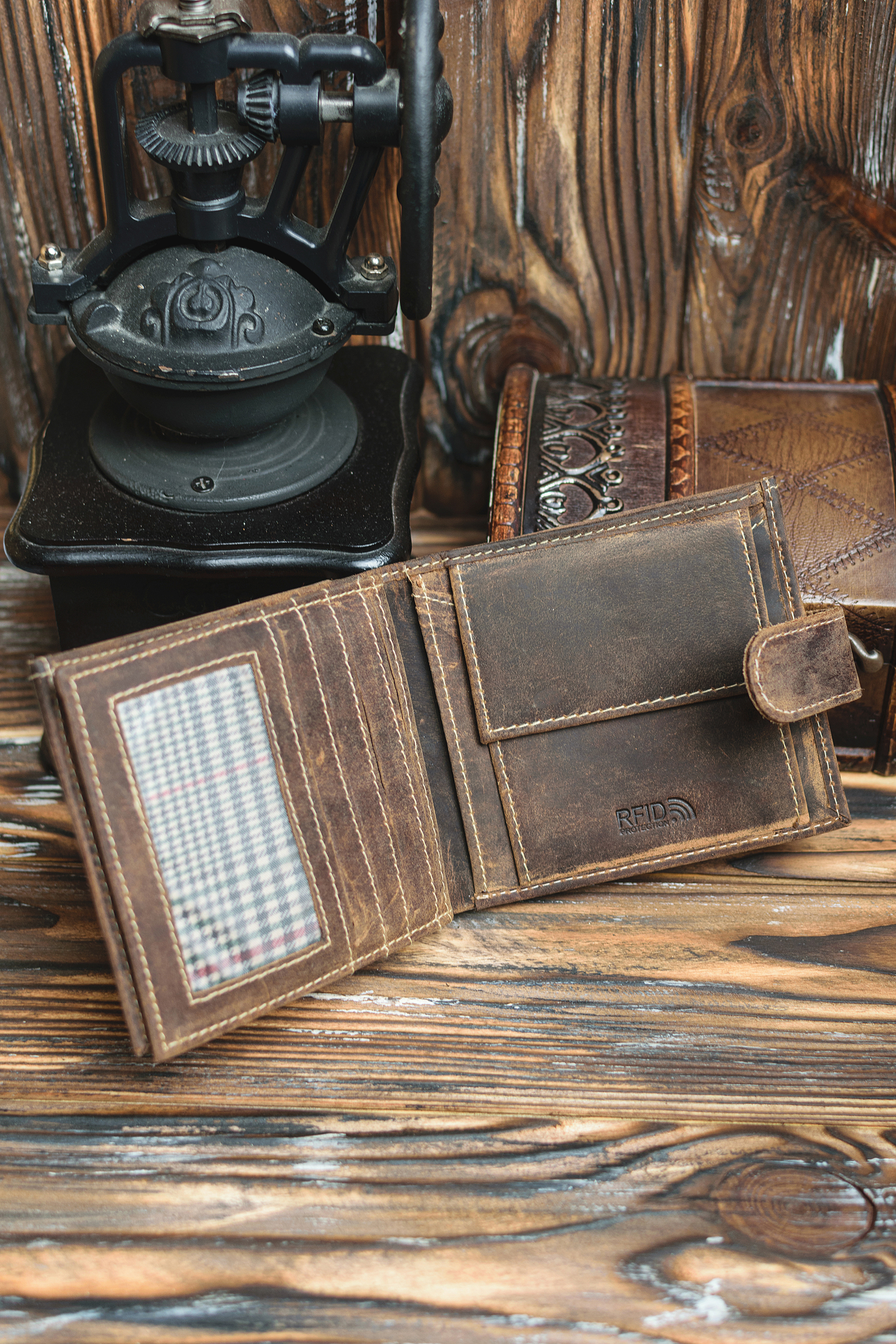 Гаманець чоловічий DNK Leather DNK-01L-BAW-TAN Гаманець чоловічий DNK Leather DNK-01L-BAW-TAN